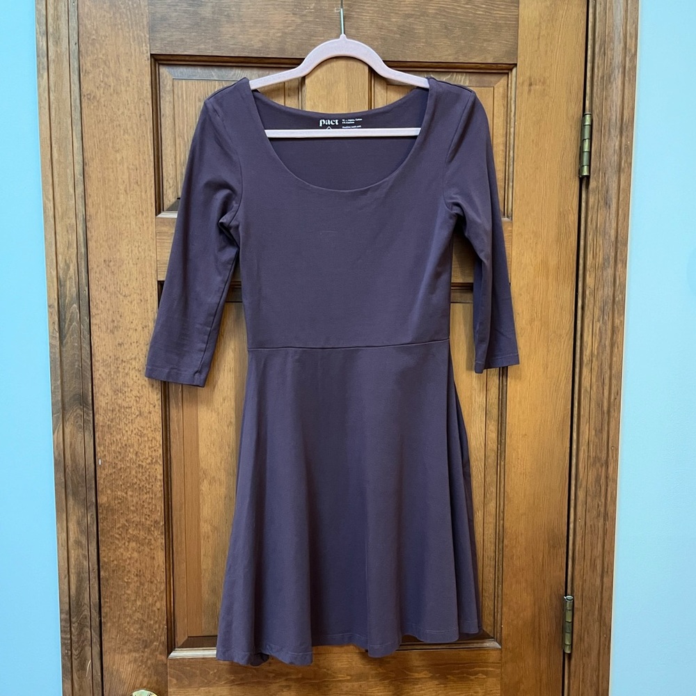 Pact Organic Fit & Flare Dress, size S, with pockets!